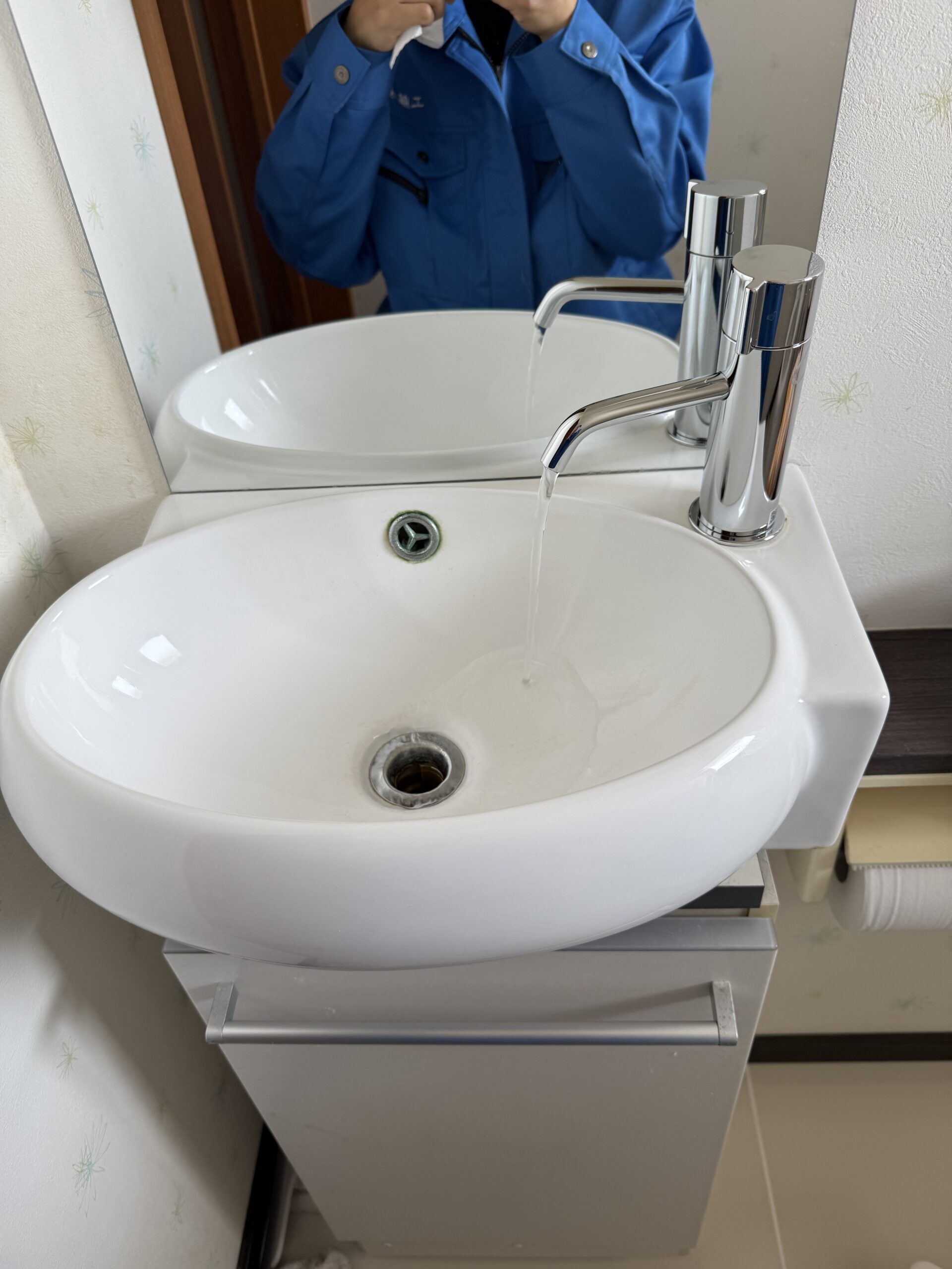 トイレ手洗い水栓交換