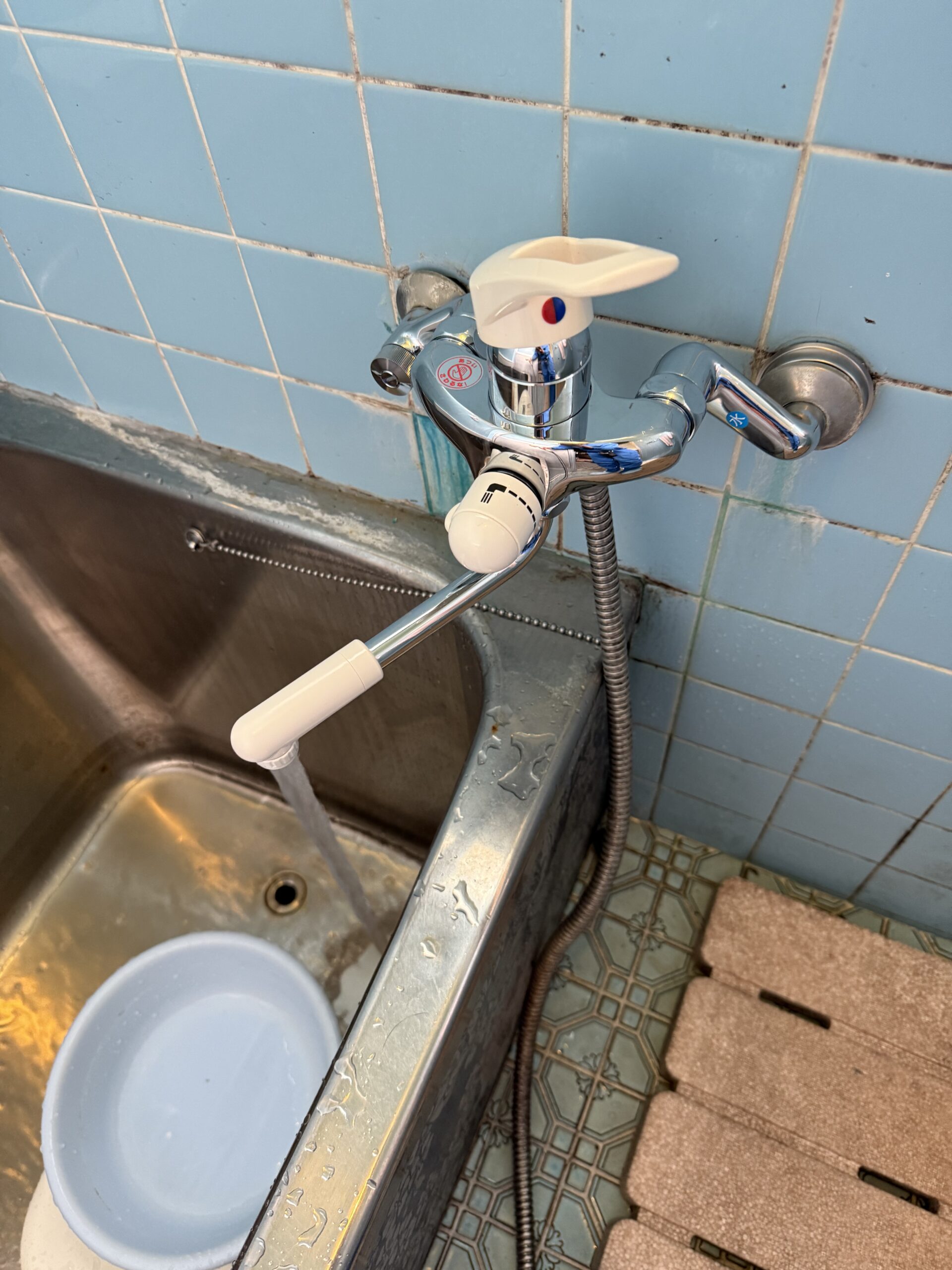 【高知市】お客様ご用意の浴室水栓を交換