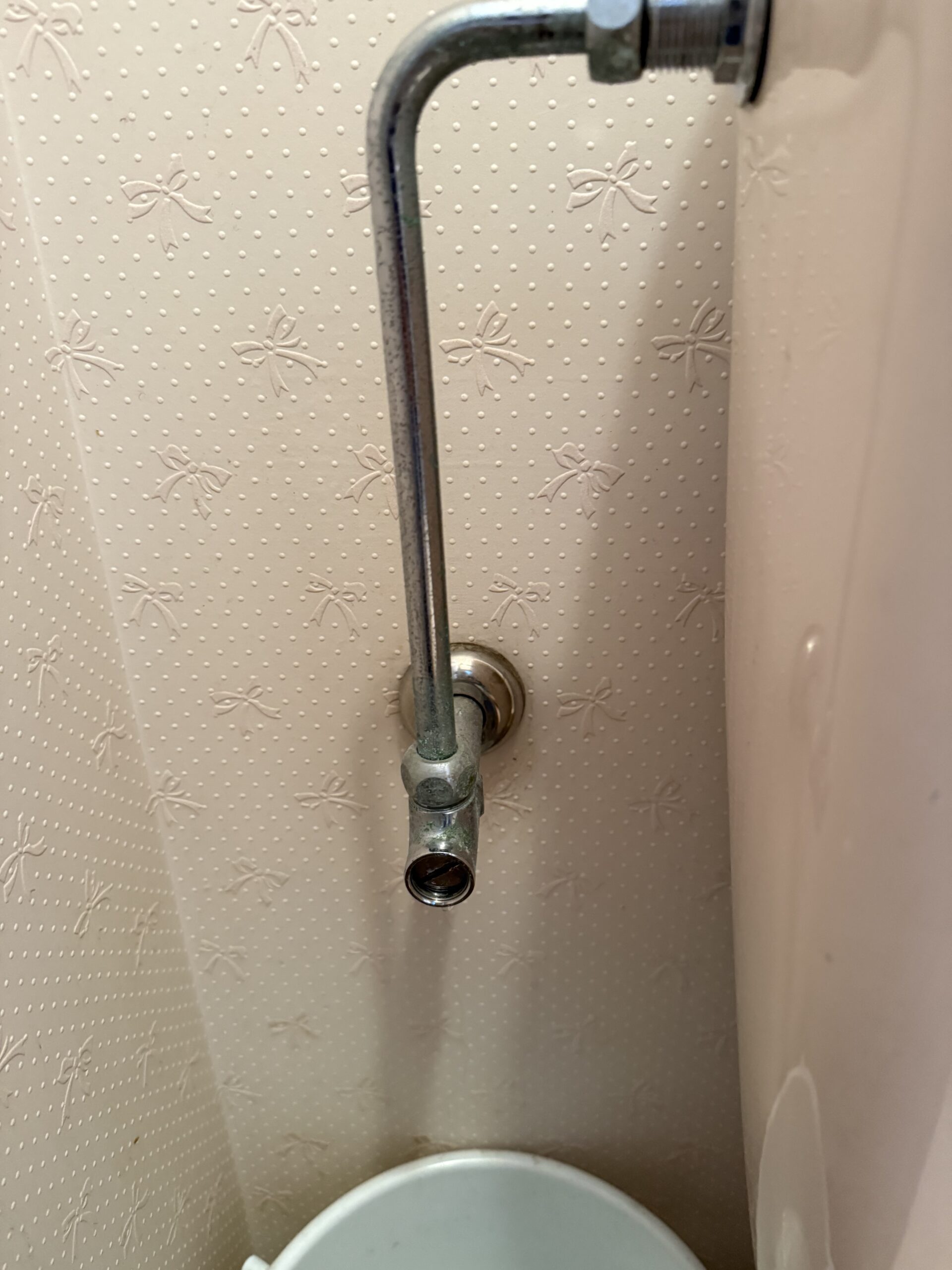 トイレ止水栓交換