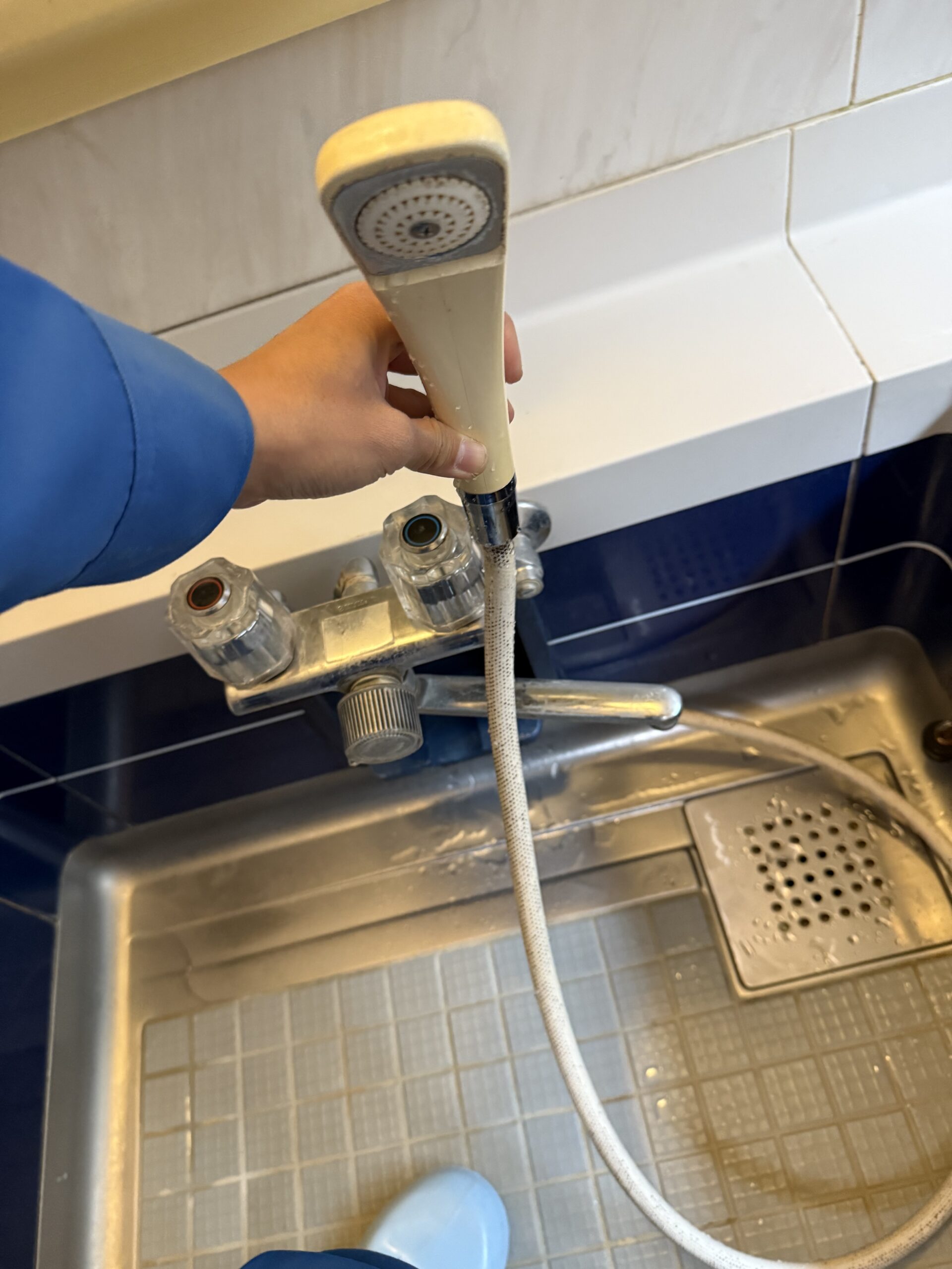 浴室2ハンドル水栓交換