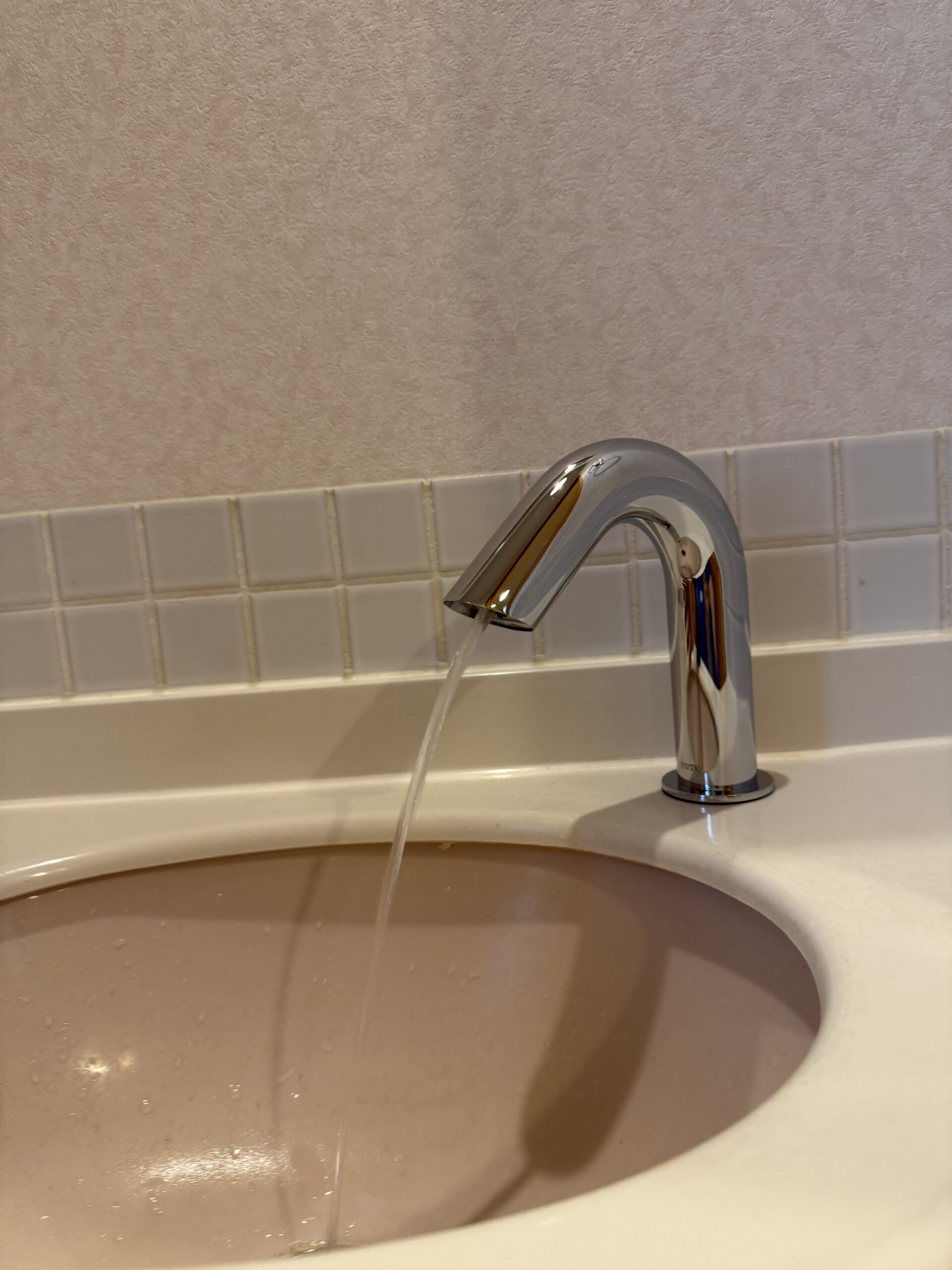 手洗い自動水栓交換