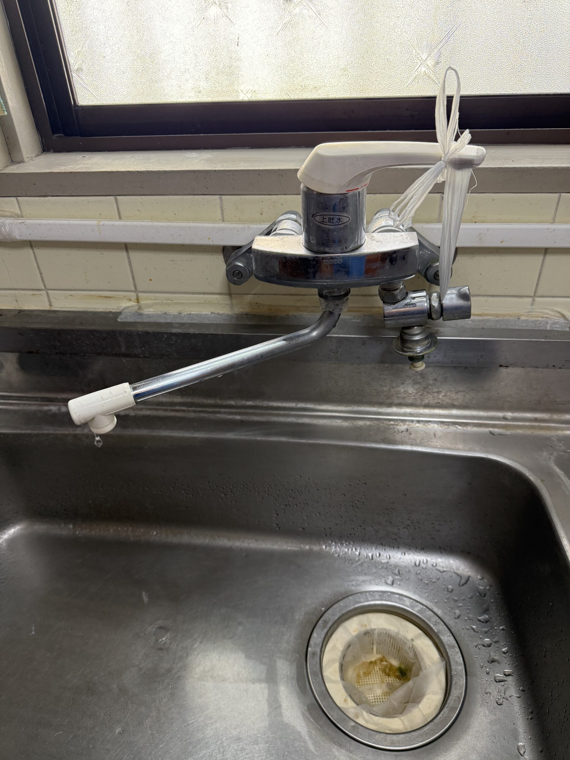 壁付き台所水栓交換