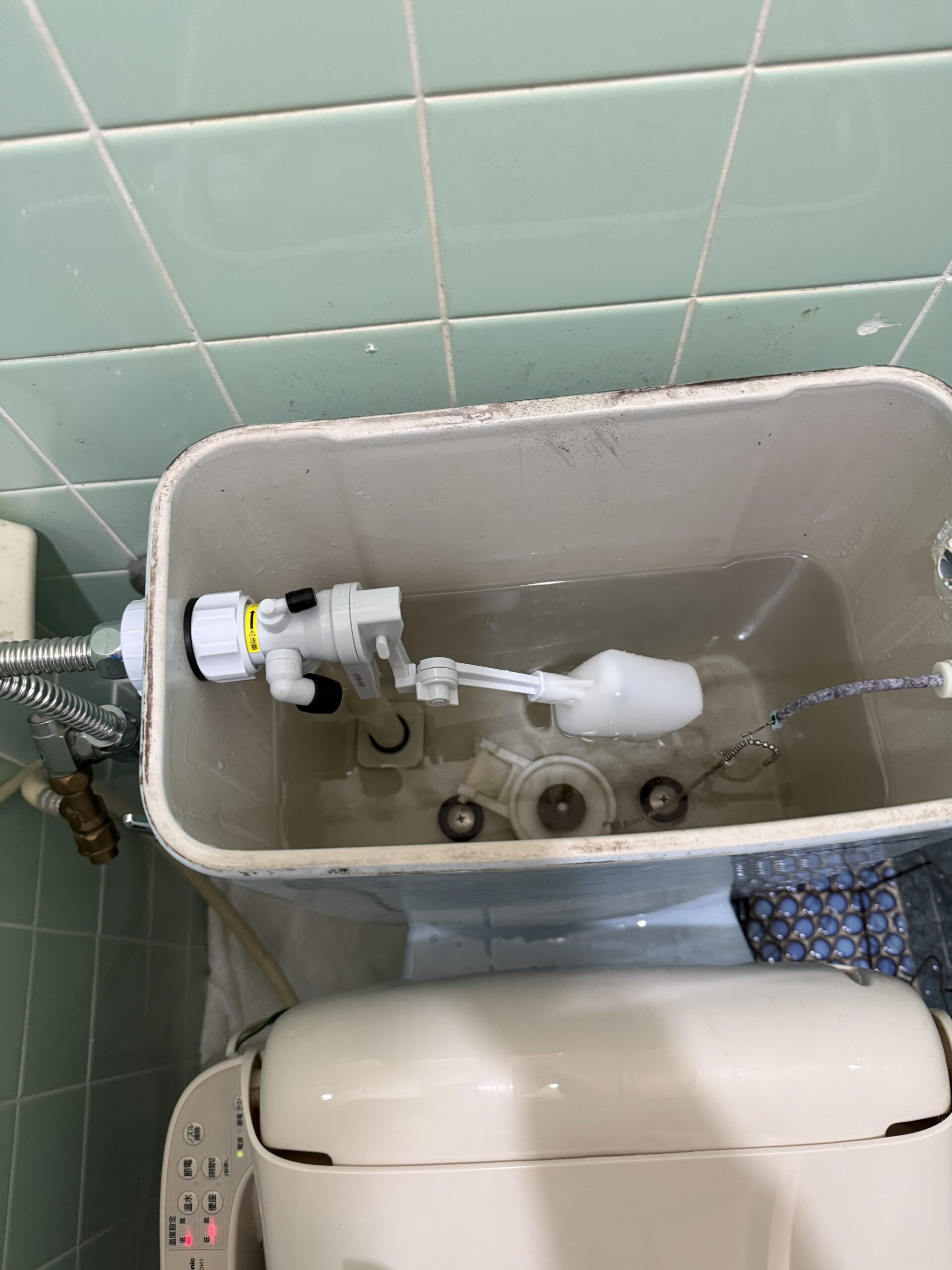 簡易水洗トイレ部品交換