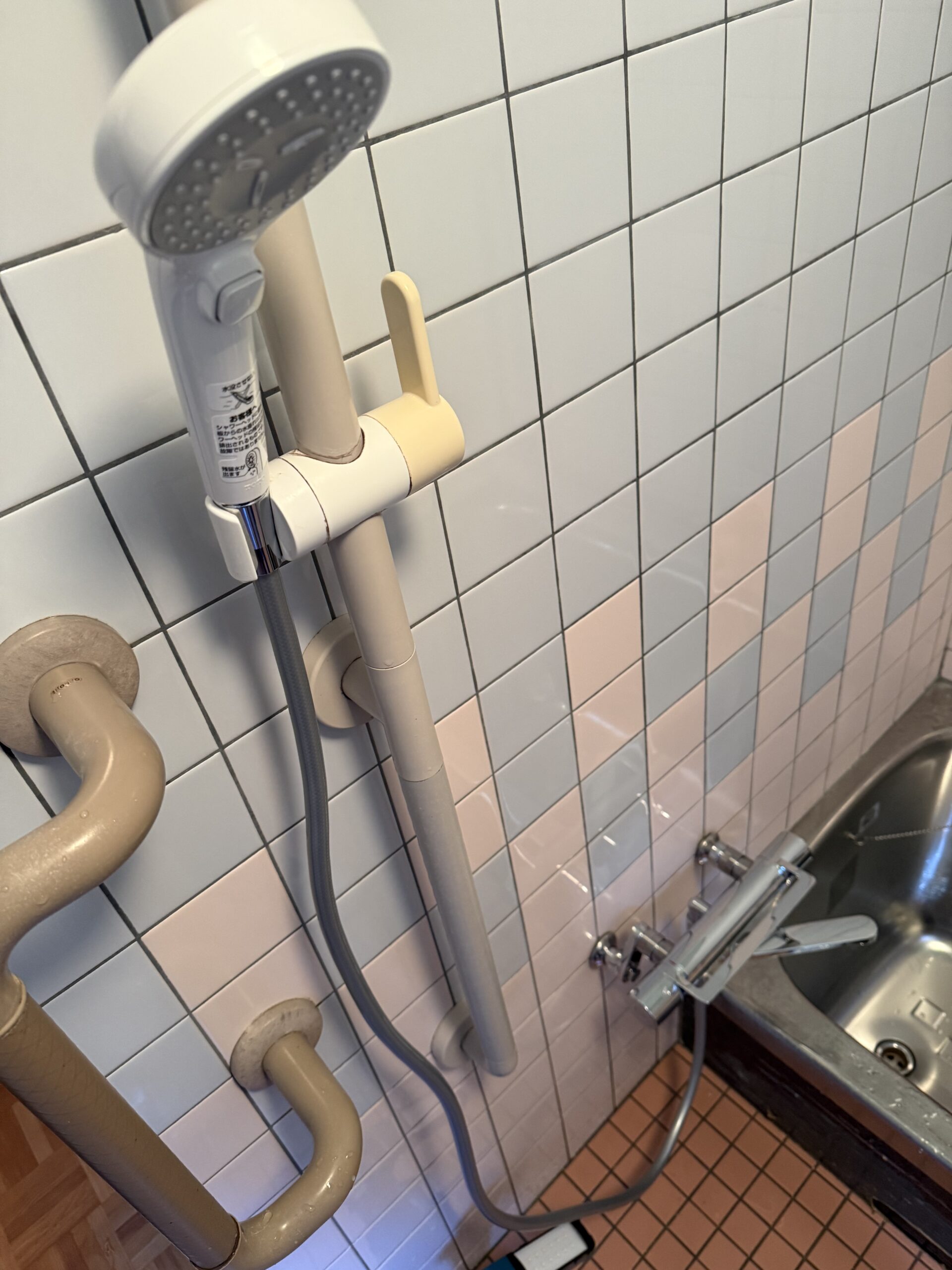 八幡浜市｜浴室蛇口交換 TOTOサーモスタット水栓TBV03415J1